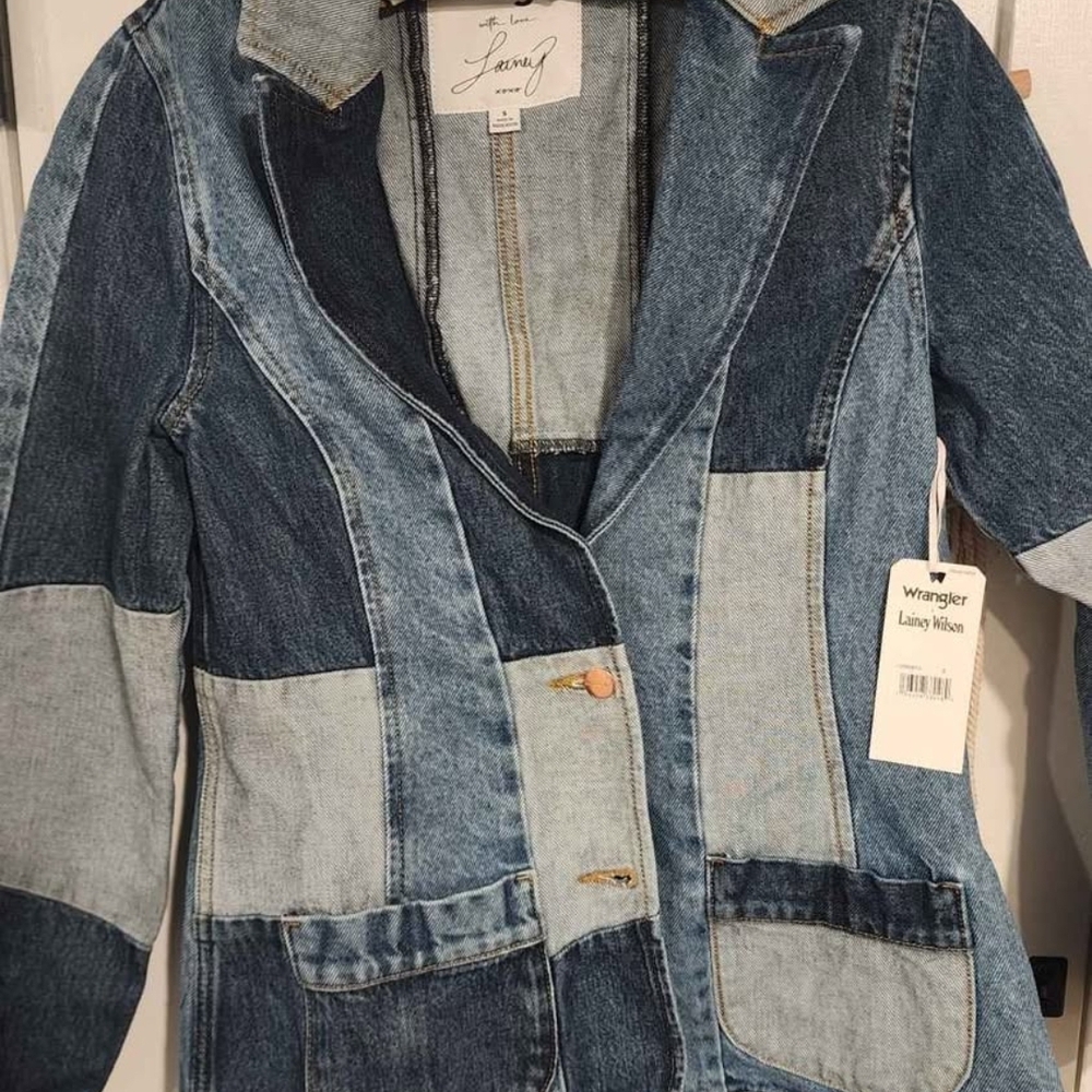 Wrangler Denim Jacket with Patchwork Design - image 1